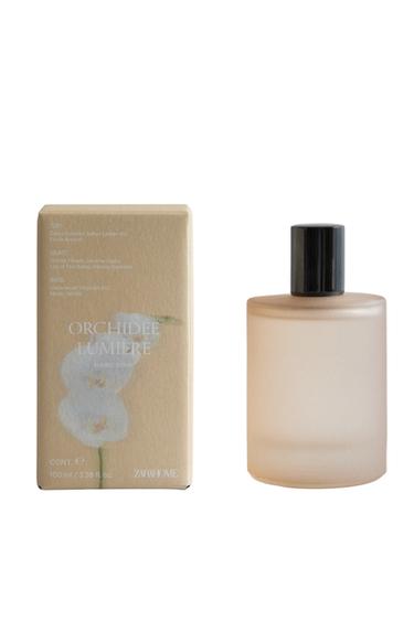 (100 ML) ORCHIDÉE LUMIÈRE FABRIC FRESHENER SPRAY - Purple by Zara