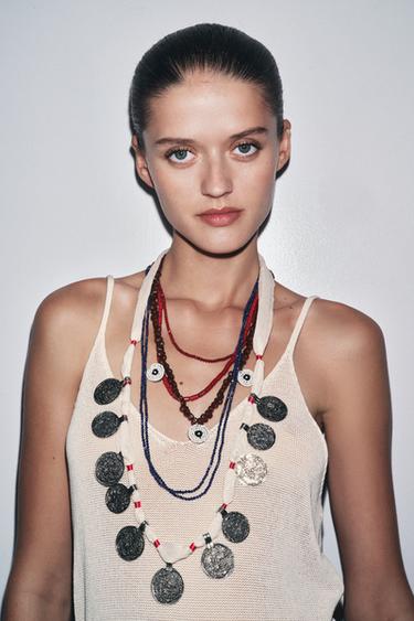 Zara {名称} - {颜色}