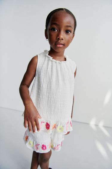 EMBROIDERED FLORAL BERMUDA SHORTS - Oyster-white by Zara