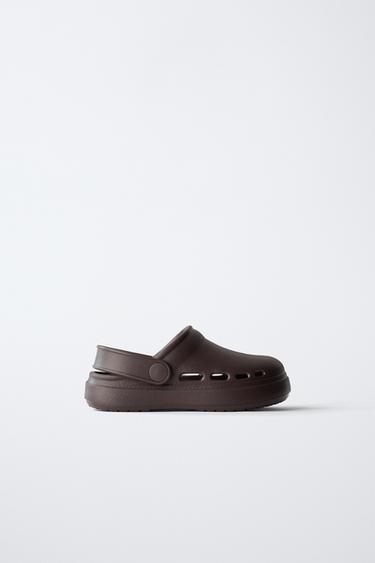 RUBBERISED CLOGS - Brown by Zara