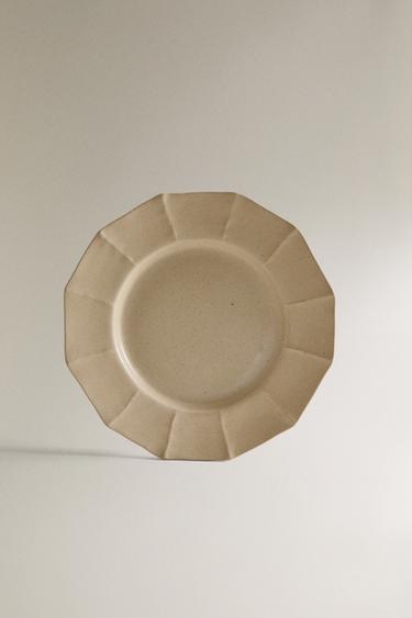 STONEWARE DINNER PLATE WITH RAISED LINE BORDER DESIGN - Sand by Zara
