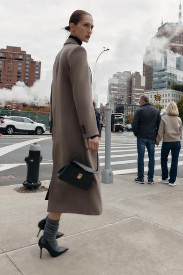 Zara {名称} - {颜色}