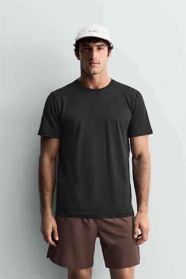 BASIC TECHNICAL T-SHIRT - Black by Zara