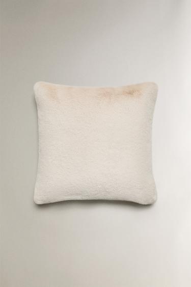 FAUX FUR CUSHION COVER - Light beige by Zara