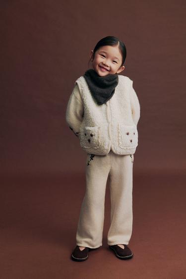 CARDIGAN WITH EMBROIDERED FLOWERS - Ecru by Zara