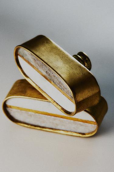 PACK OF CONTRAST MARBLE DOOR KNOBS (PACK OF 2) - White by Zara