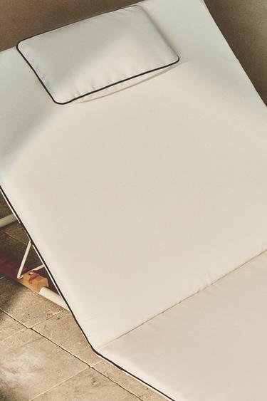 LARGE FOLDABLE BEACH GROUND LOUNGER - Ecru by Zara