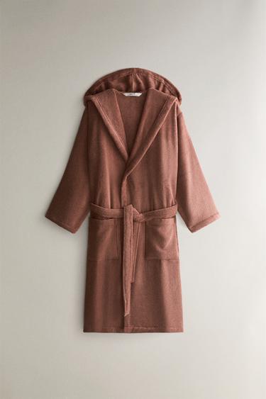 EXTRA SOFT HOODED BATHROBE (380 GXM²) - dark russet by Zara