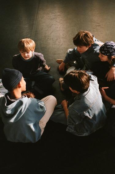 Zara {名称} - {颜色} - 0 图片