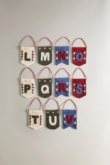 LETTER CHRISTMAS FLAG DECORATION (L-V) - Multicoloured by Zara