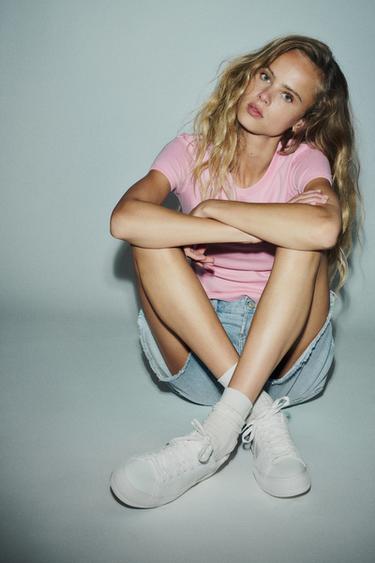 SNEAKERS WITH TOPSTITCH DETAIL - White by Zara