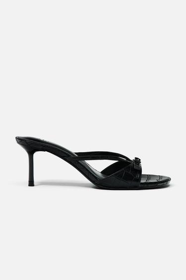 TEXTURED HEELED SANDALS WITH BUCKLE - Black by Zara
