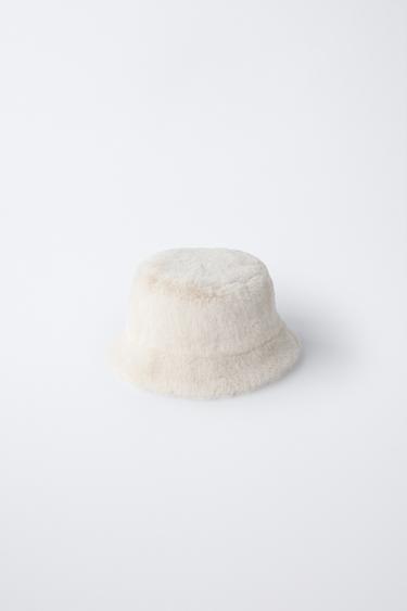 FAUX FUR BUCKET HAT - Sand by Zara
