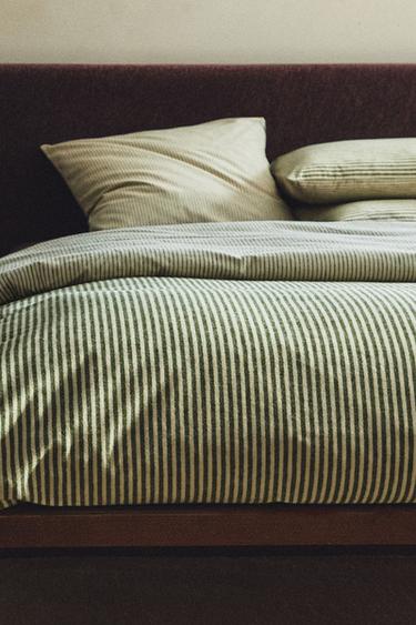 REVERSIBLE STRIPED FLANNEL DUVET COVER - Ecru by Zara