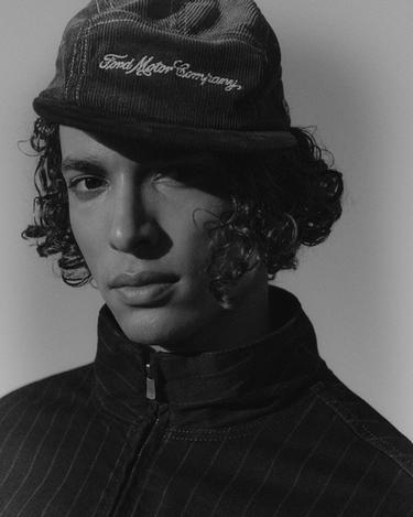 Zara {名称} - {颜色}