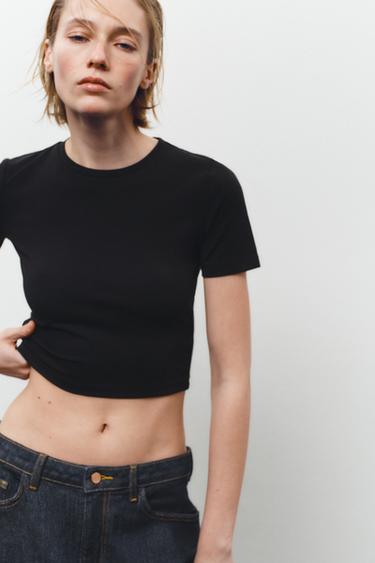 CROPPED STRETCH T-SHIRT - Black by Zara