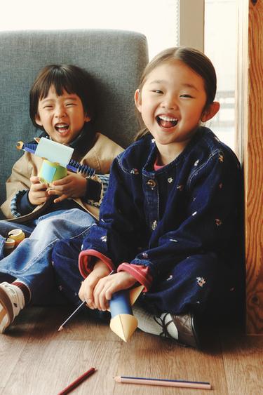 DENIM JACKET WITH EMBROIDERED FLOWERS - Blue by Zara