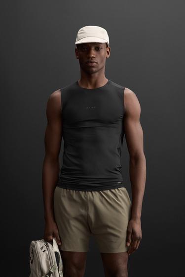 COMPRESSION TANK TOP - Black by Zara