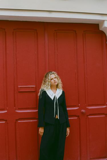 CONTRAST DETACHABLE COLLAR BLAZER - Black by Zara