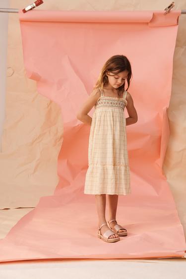 Zara {名称} - {颜色}