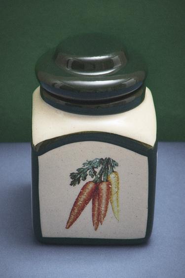 (320 G) CARROT BREEZE SCENTED CANDLE - Oranges by Zara