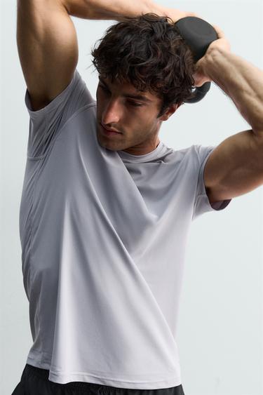 BASIC TECHNICAL T-SHIRT - Light blue by Zara