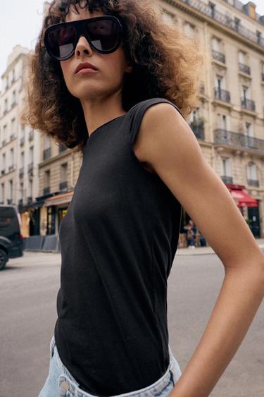 Zara {名称} - {颜色}