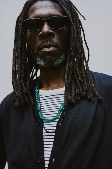 Zara {名称} - {颜色}