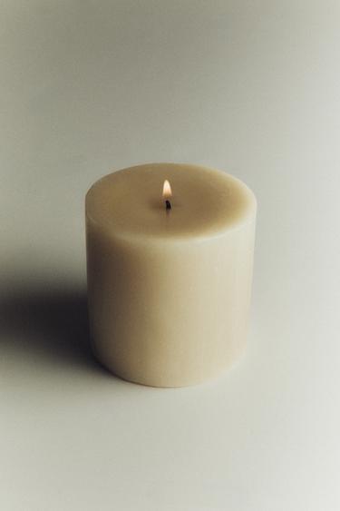 DECORATIVE CYLINDRICAL CANDLE - Cream by Zara