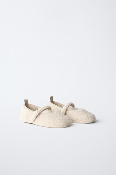 FAUX SHEARLING BALLET FLATS - Ecru White by Zara