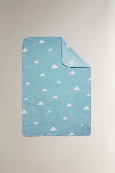 CHILDREN’S CLOUD FLEECE BLANKET - Light blue by Zara