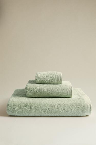 PLAIN COTTON TERRY BATH TOWEL (500 GXM²) - Mint by Zara