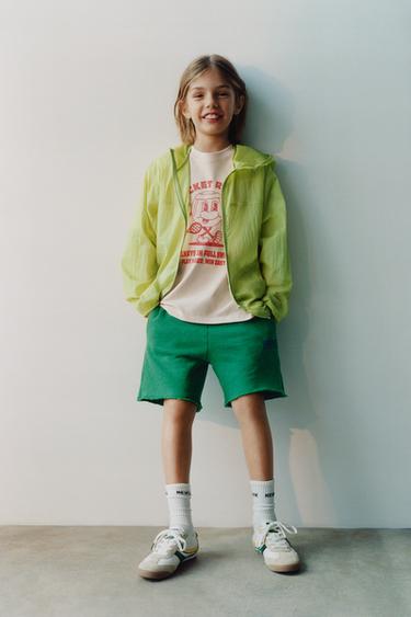 TEXT PRINT PLUSH BERMUDA SHORTS - Green by Zara