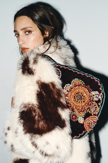 EMBROIDERED SHOULDER BAG - Multicoloured by Zara