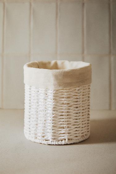ROUND HAMPER WITH LINEN LINING - White by Zara