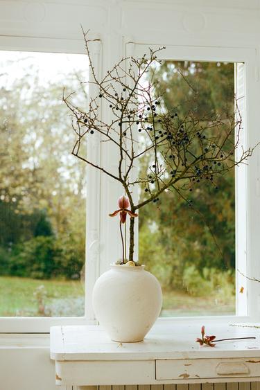 TEXTURED CERAMIC VASE - Grey by Zara