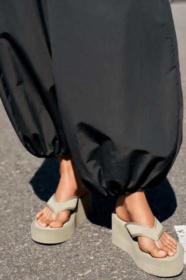 PLATFORM SANDALS - Khaki Green by Zara