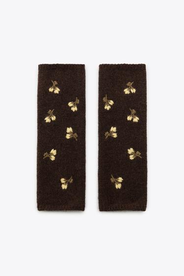 KNIT MITTENS WITH FLORAL EMBROIDERY - Brown by Zara