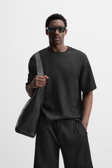 TEXTURED JACQUARD T-SHIRT - Black by Zara