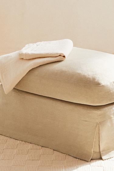 FOOTSTOOL 01 - Light beige by Zara