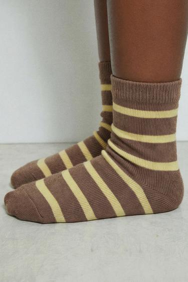 Zara {名称} - {颜色}