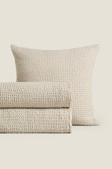 MINI WAFFLE-KNIT COTTON BEDSPREAD - Light grey by Zara