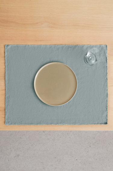 PLACEMAT 01 - Mid-blue by Zara