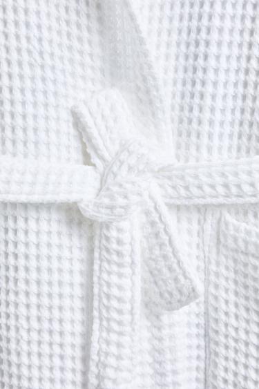 COTTON WAFFLE-TEXTURE BATHROBE - White by Zara