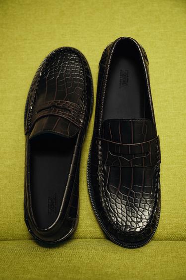 CROCODILE EMBOSSED LOAFER - Brown by Zara
