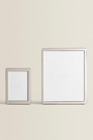 METAL PHOTO FRAME WITH ROUNDED CORNERS - Silver by Zara