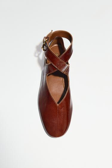 Zara {名称} - {颜色}