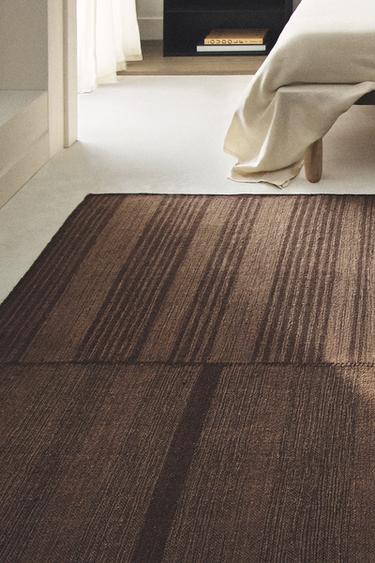 WOOL RUG WITH CONTRAST STRIPES - Brown by Zara