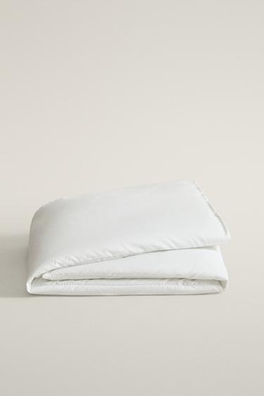 KIDS' MICROFIBRE DUVET FILLING (125 GxM²) - White by Zara