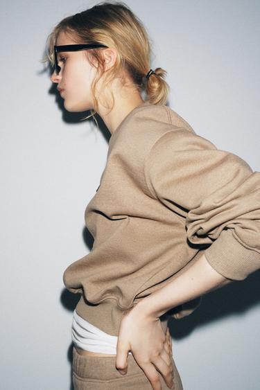 Zara {名称} - {颜色}